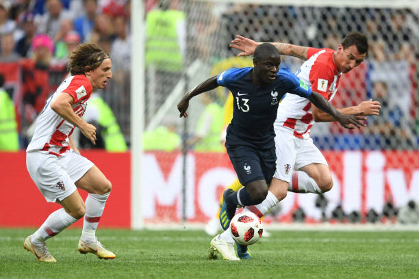 达里厄斯 达里厄斯