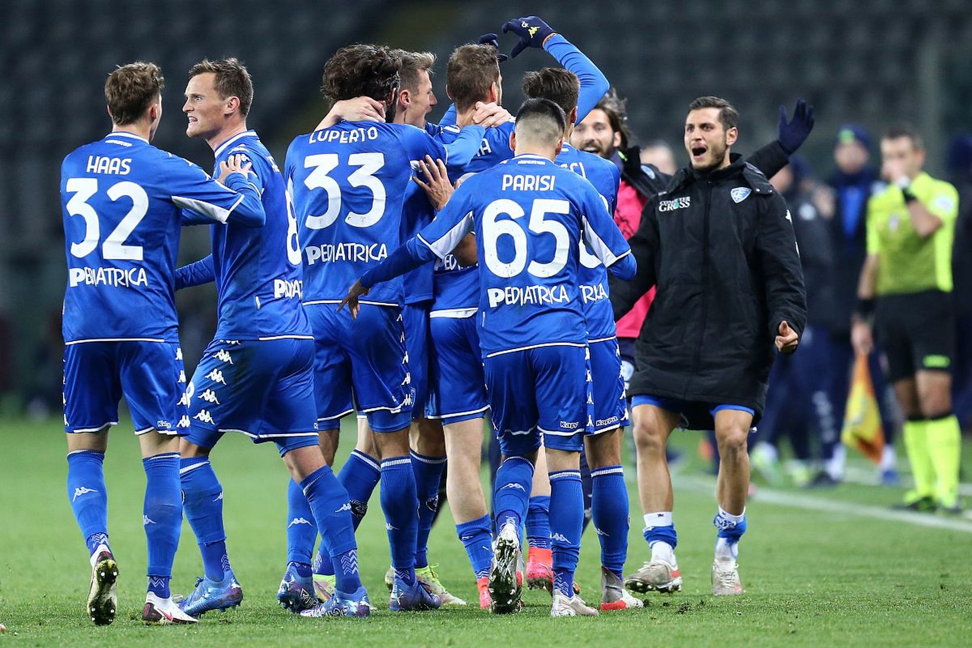 球队提供了 球队提供了